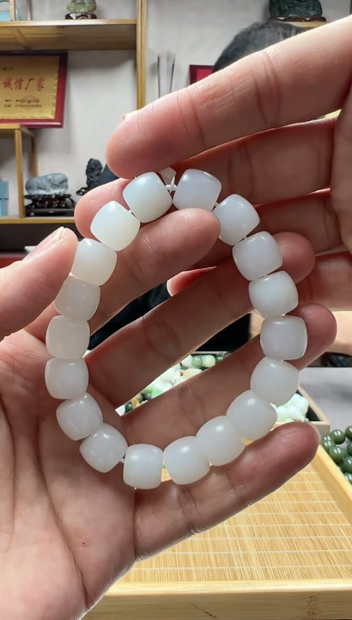 【闪购商品】和田玉手链未镶嵌12黑山料