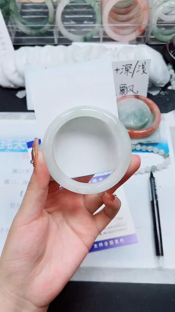 【闪购商品】石英质玉手镯未镶嵌A244-58/59
