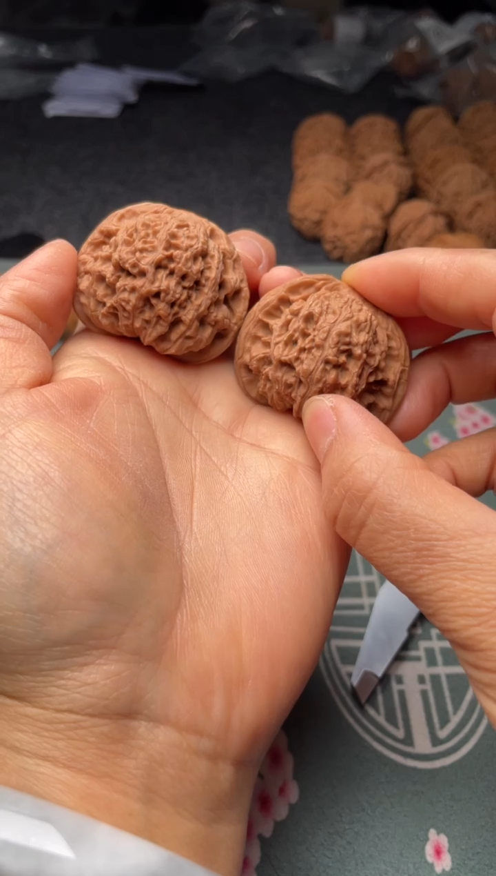 把件文玩核桃w129  龙洞玉  42尺