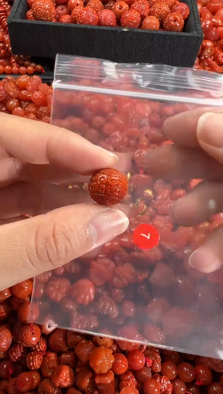 【闪购商品】南红玛瑙颈饰未镶嵌1