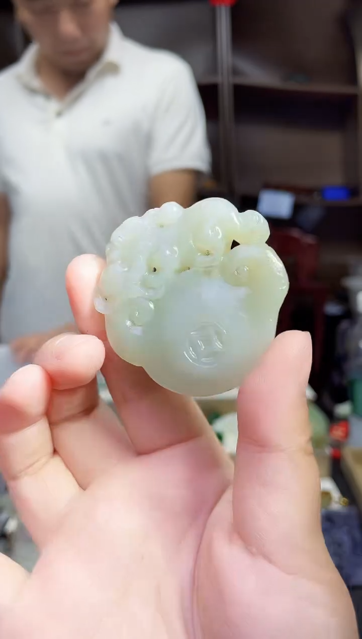 和田玉未镶嵌颈饰1