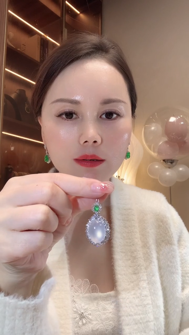 【闪购商品】翡翠吊坠(不含链)18K金镶嵌D91 