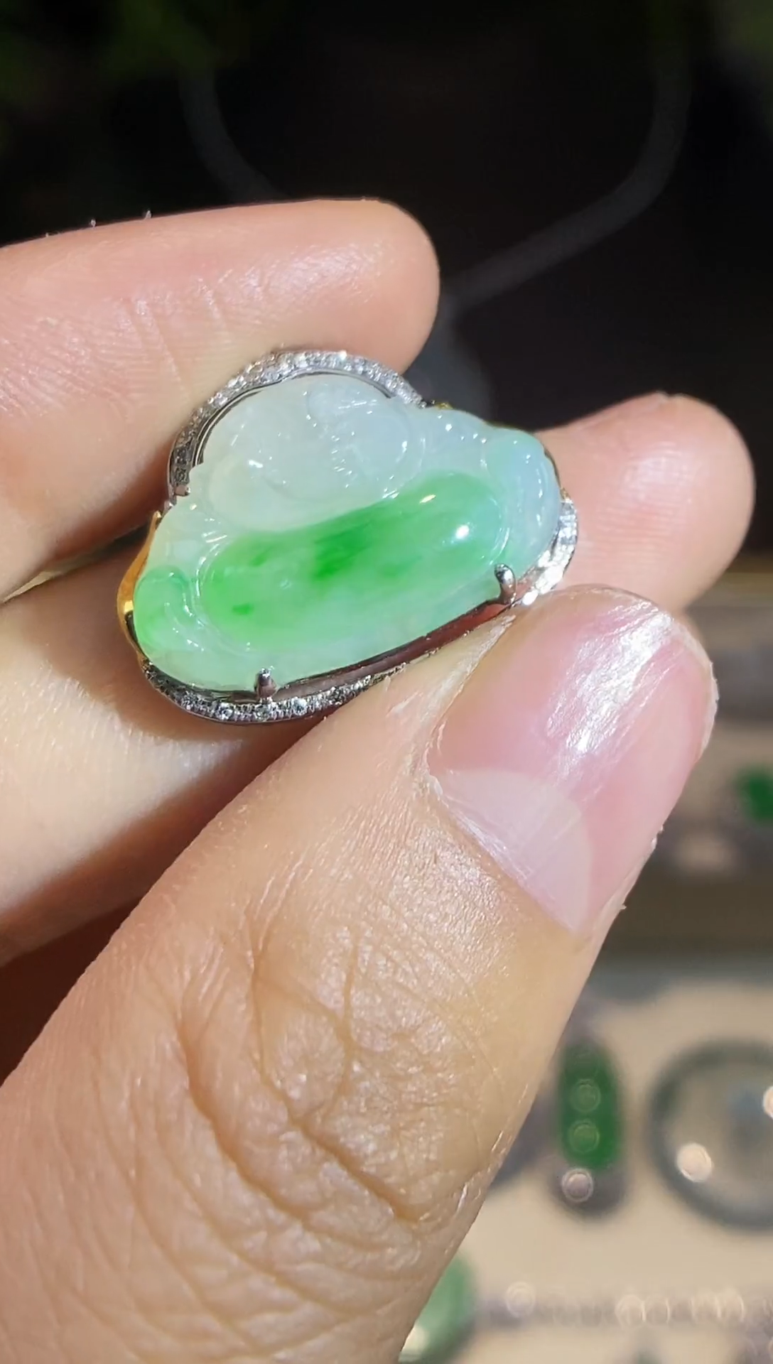 【闪购商品】翡翠吊坠(不含链)18K金镶嵌天然缅甸A货翡翠吊坠