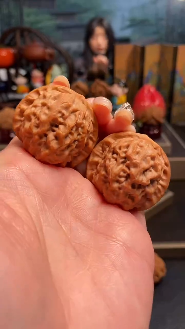 【闪购商品】文玩核桃把件F 548瓷娃娃37尺