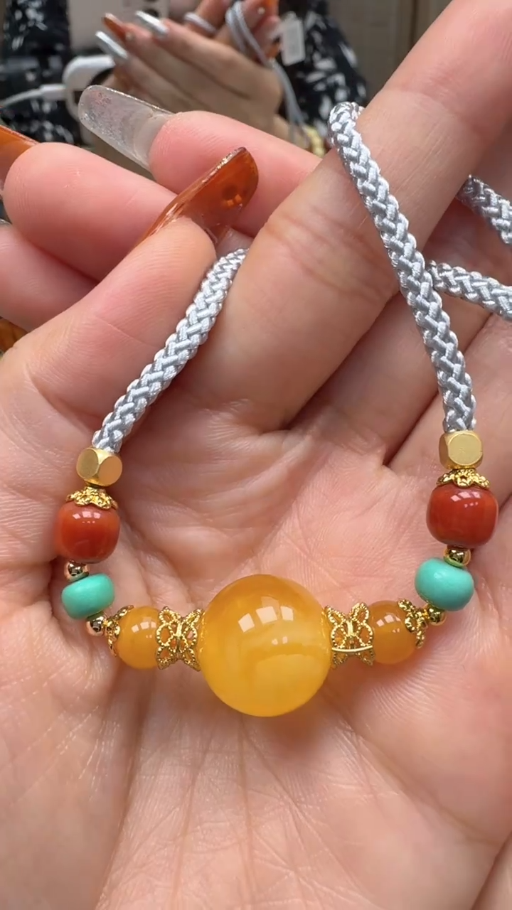 裸石琥珀未镶嵌如图