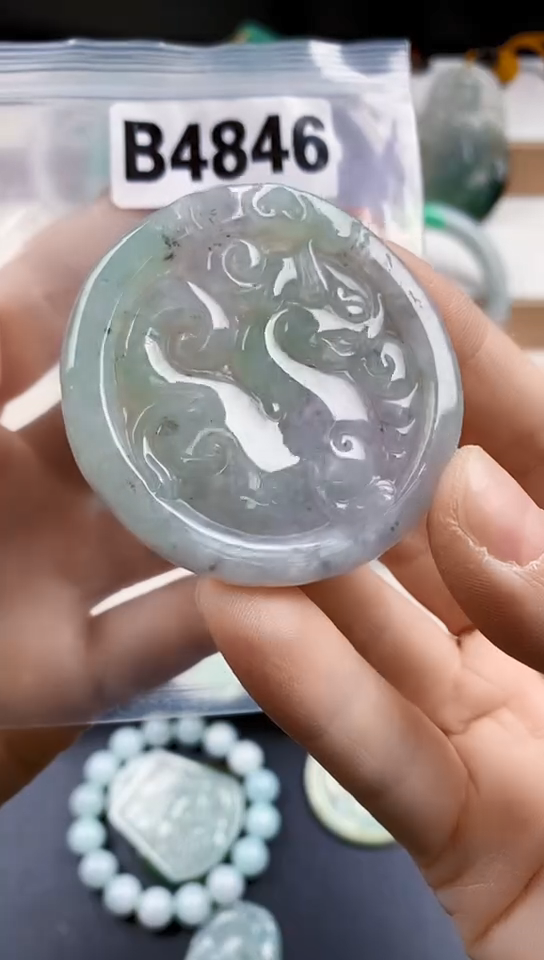 颈饰未镶嵌翡翠天然翡翠吊坠挂件