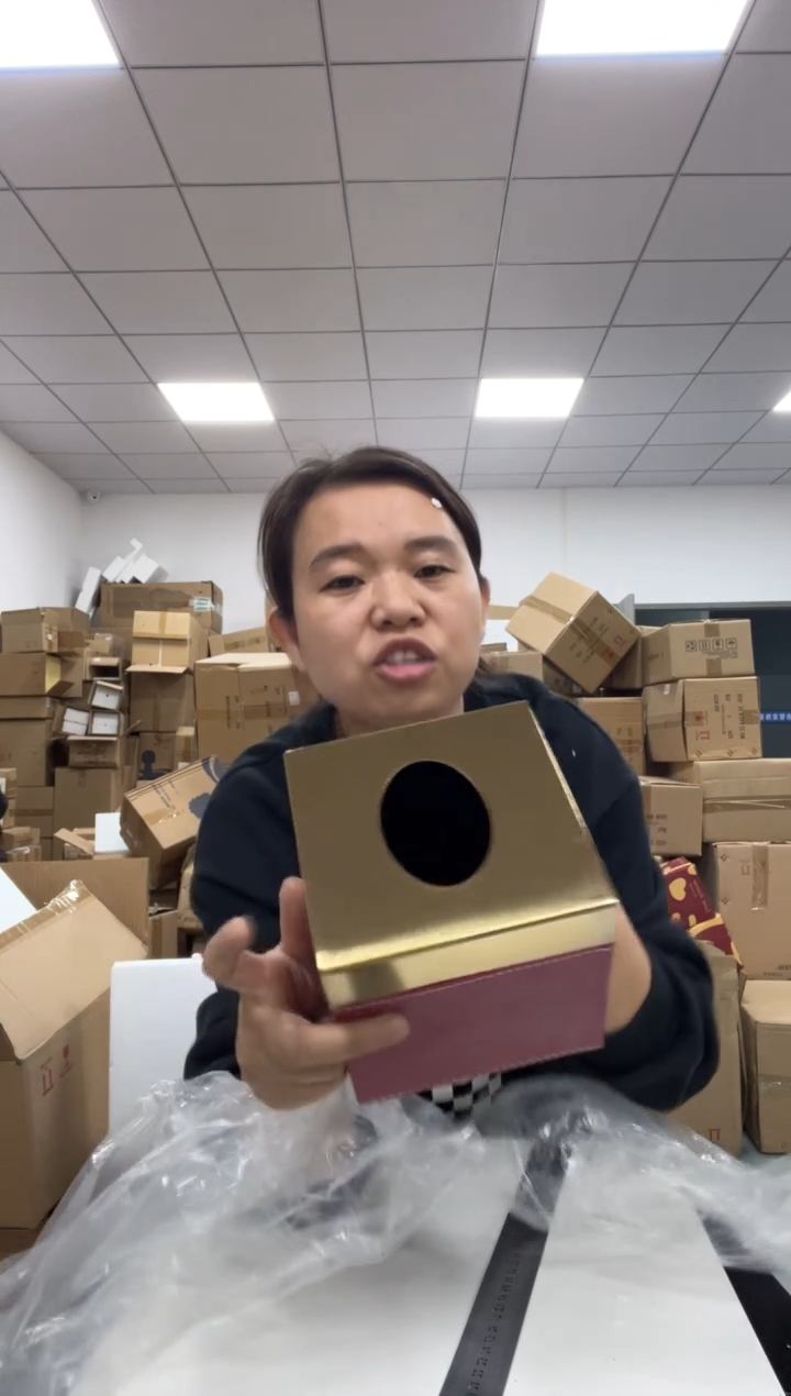 树脂皮质红色正方形