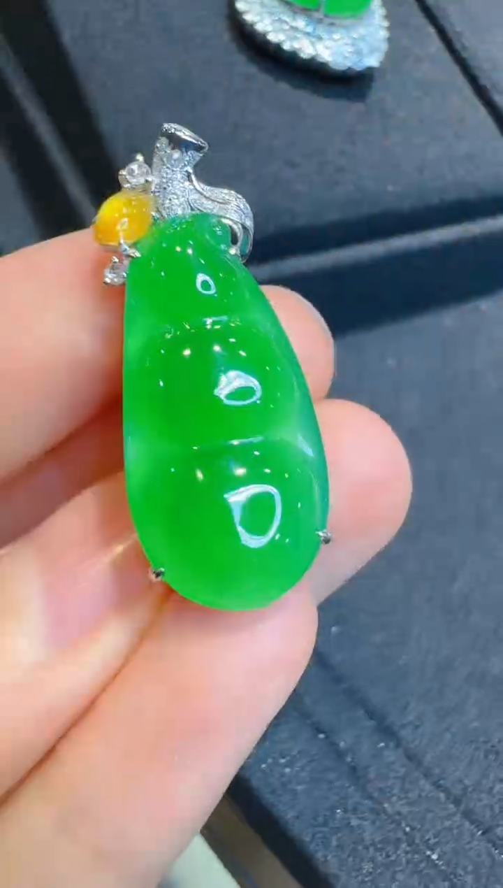 翡翠18K金镶嵌吊坠(不含链)多样性团购发一件