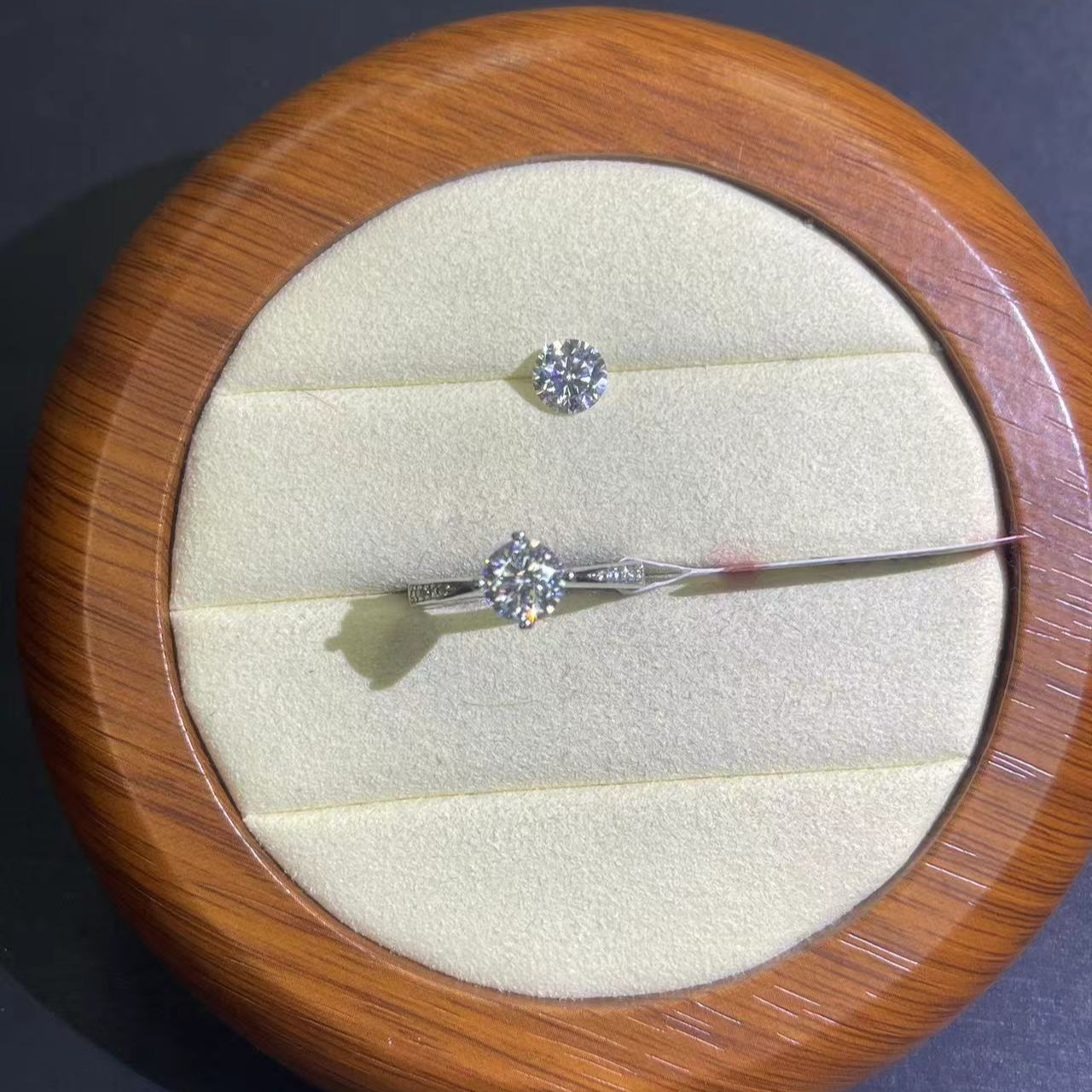  s239白心心相印1ct戒指多样性发货