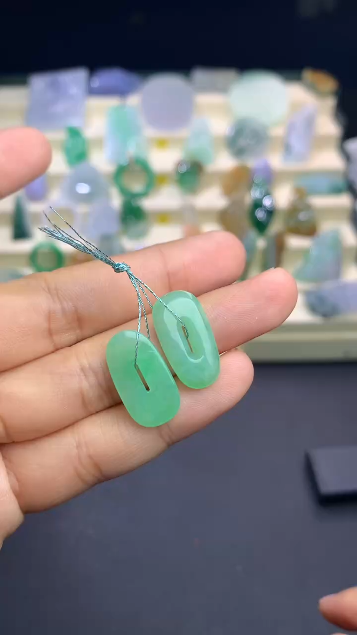 【闪购商品】定制翡翠未镶嵌         放糖