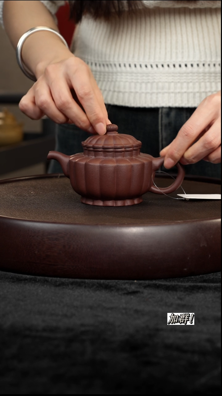 茶壶紫砂ZJ418496紫泥筋纹菊瓣180c