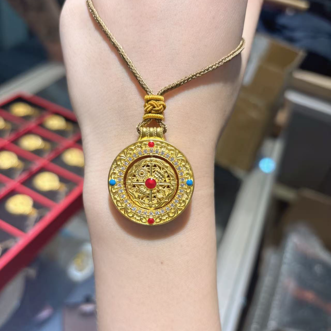 吊坠足银 【巧玲珠宝】足银灵动八宝罗盘吊坠 轻奢