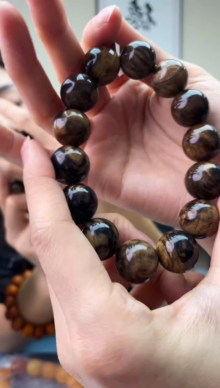 琥珀未镶嵌珠宝奇石T035 16假一罚十，多样性发一件