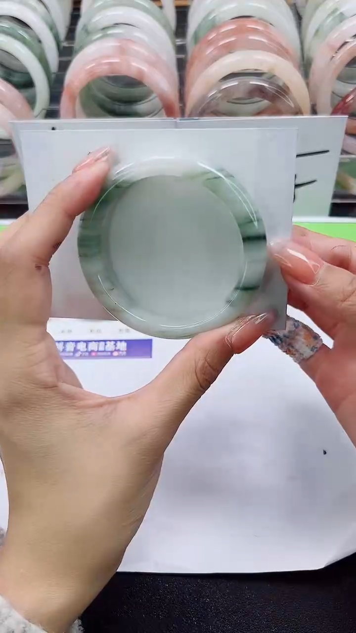 【闪购商品】石英质玉手镯合金A260-50/51