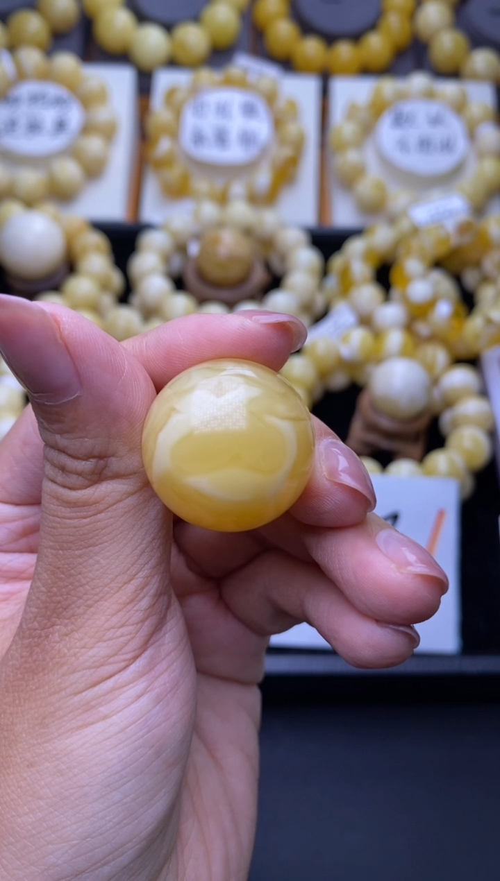 裸石琥珀未镶嵌大小姐珠宝101