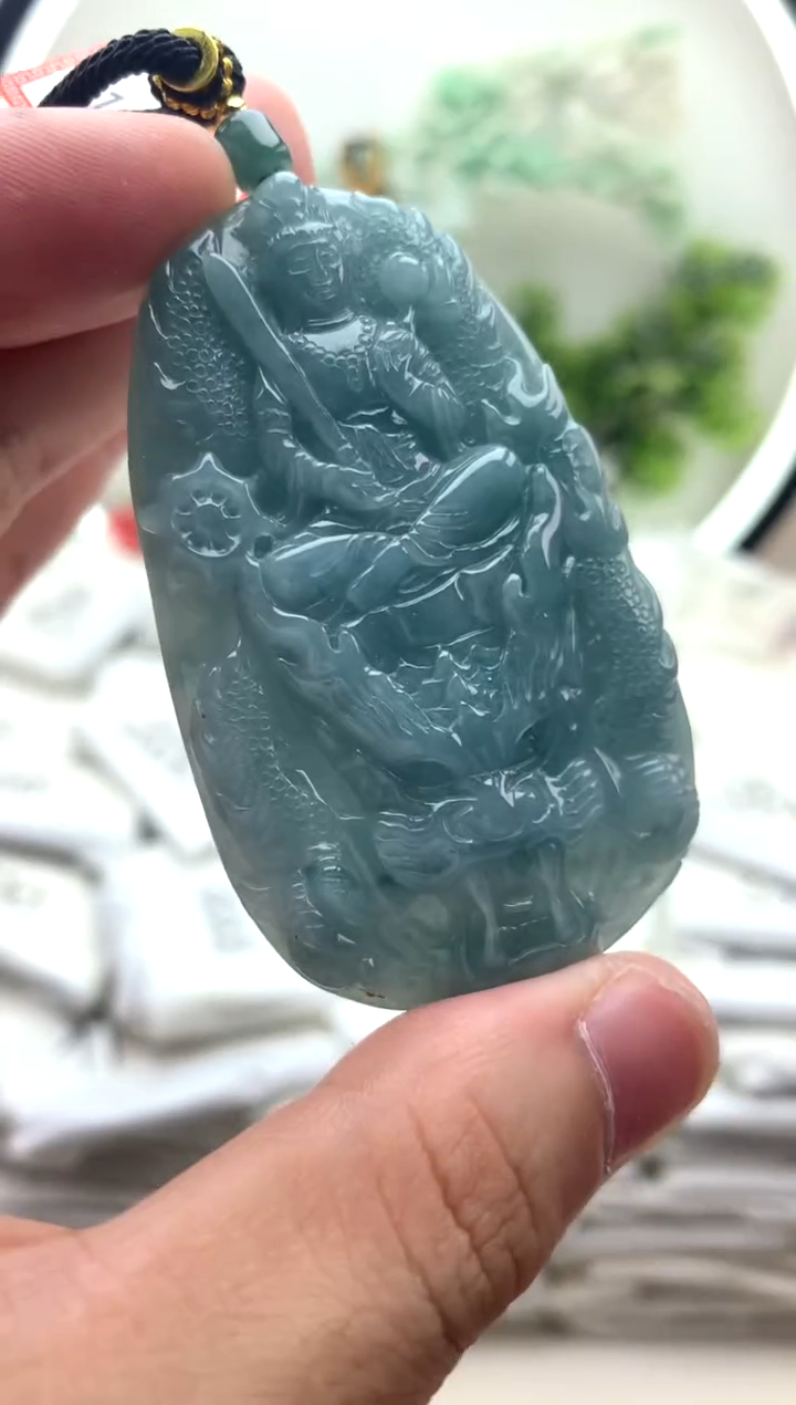 颈饰未镶嵌翡翠虚空藏