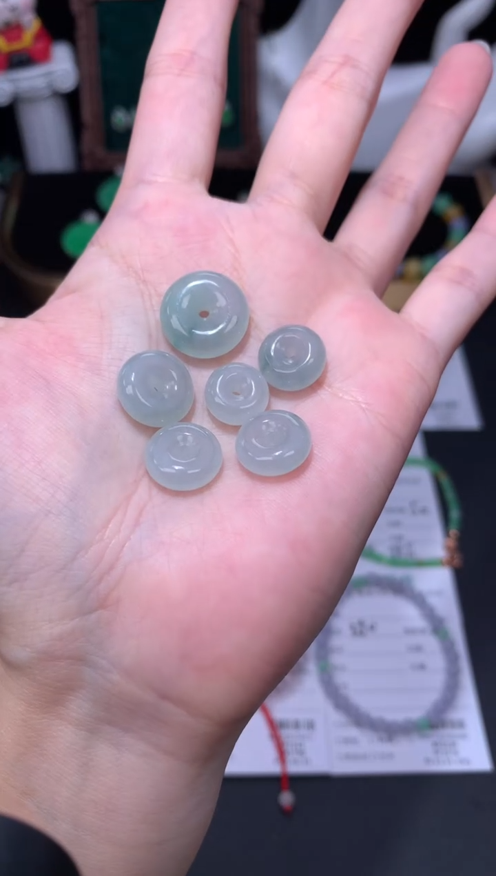 未镶嵌定制翡翠48小时鉴赏期 退货不扣服务费