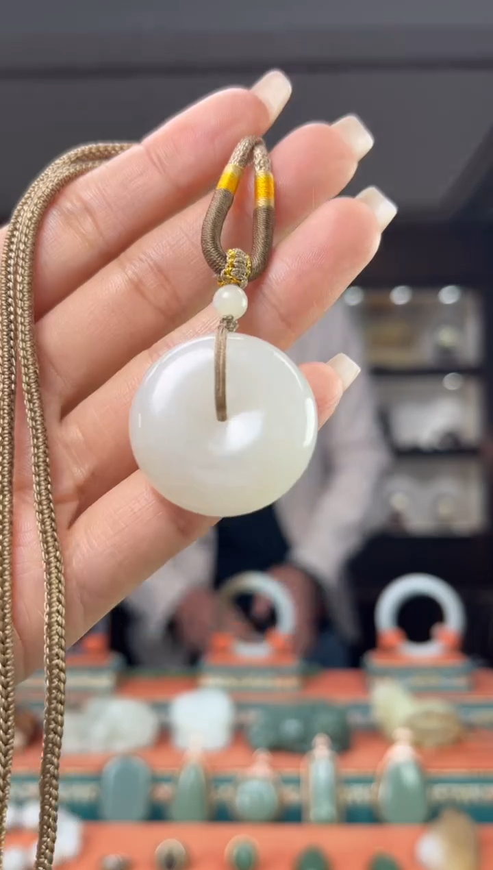 颈饰未镶嵌和田玉佩佩30mm左右