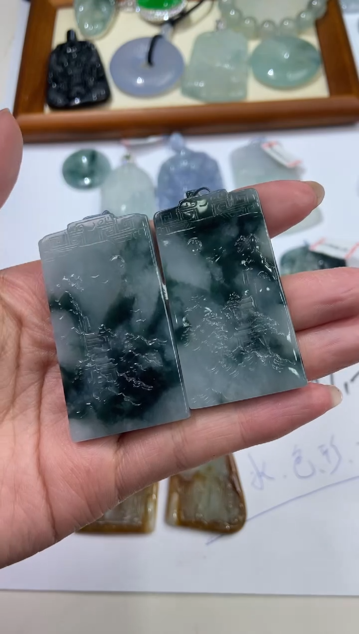 【闪购商品】翡翠未镶嵌颈饰2205999    