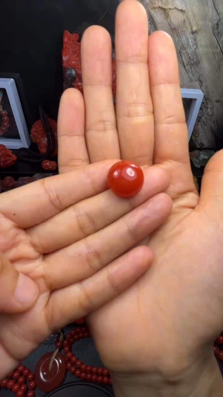 颈饰未镶嵌南红玛瑙飞*南红戒面