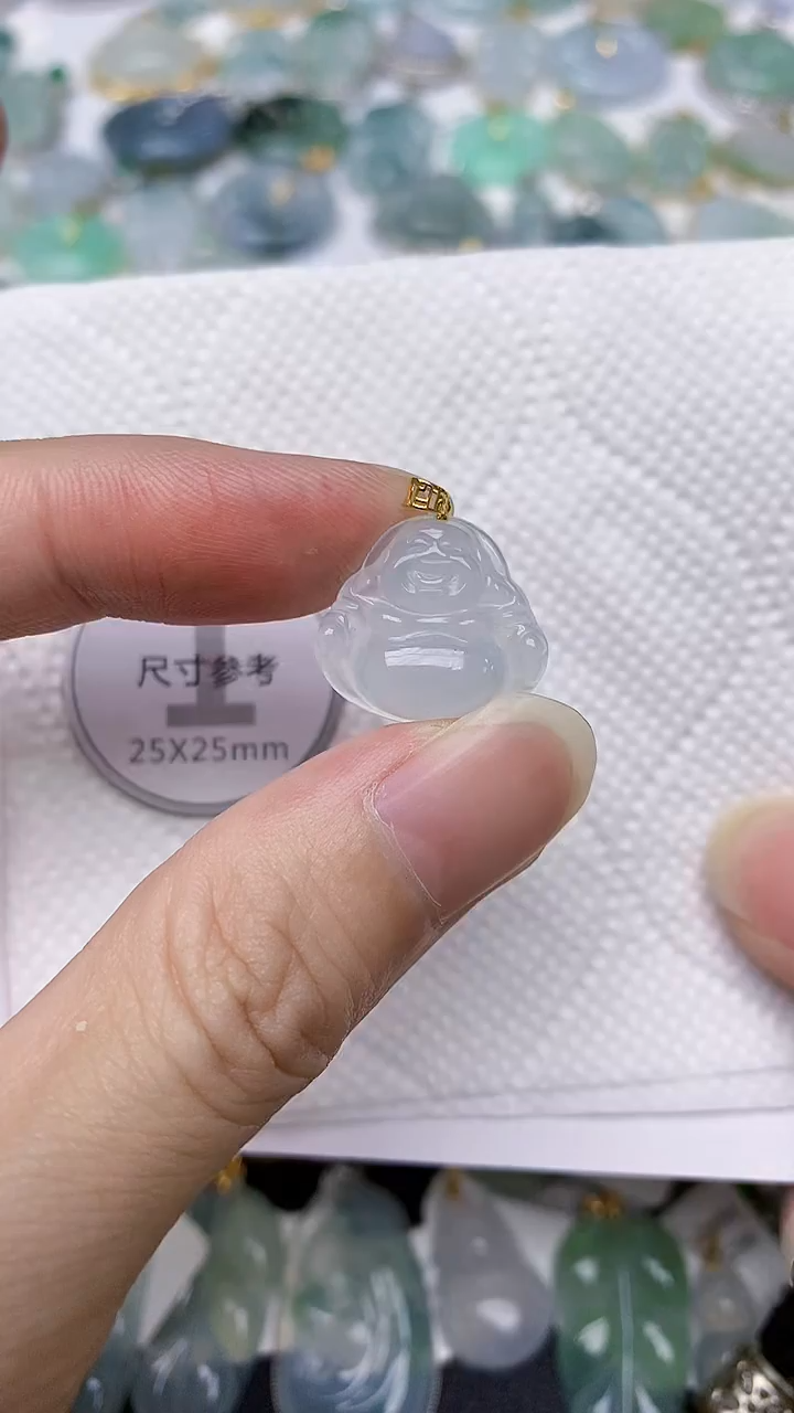 颈饰18K金镶嵌翡翠天然A货翡翠
