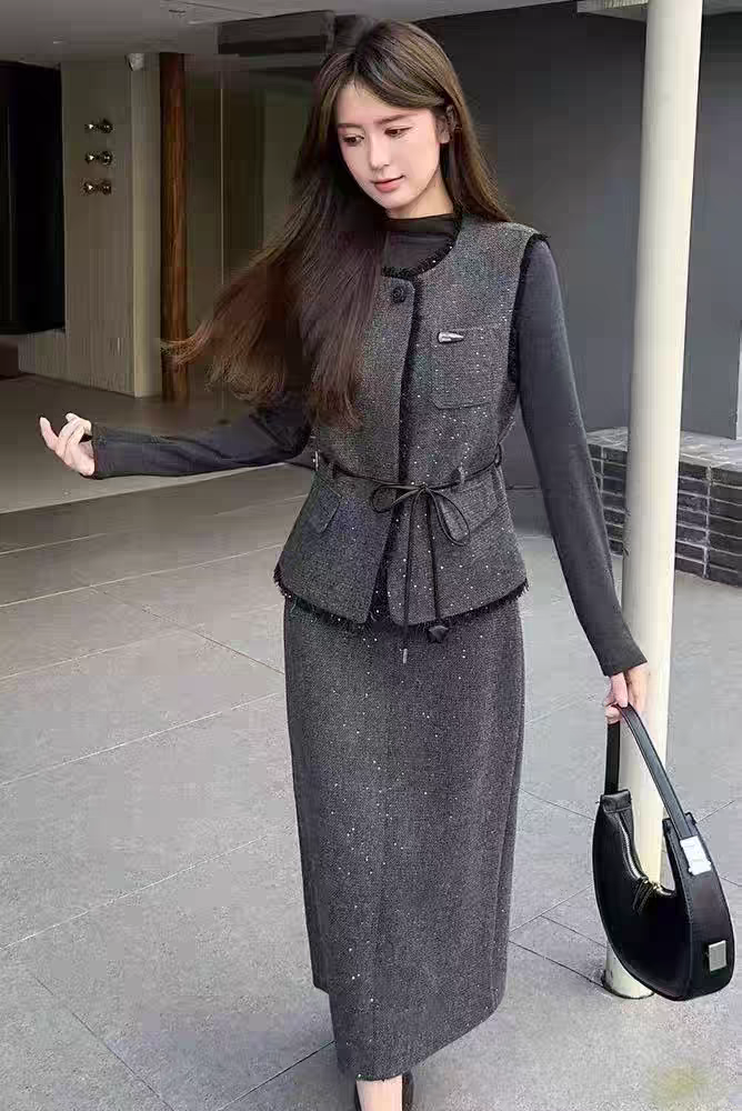 2025新款小香风名媛无袖呢料亮晶晶马甲长袖打底衫半身裙三件套