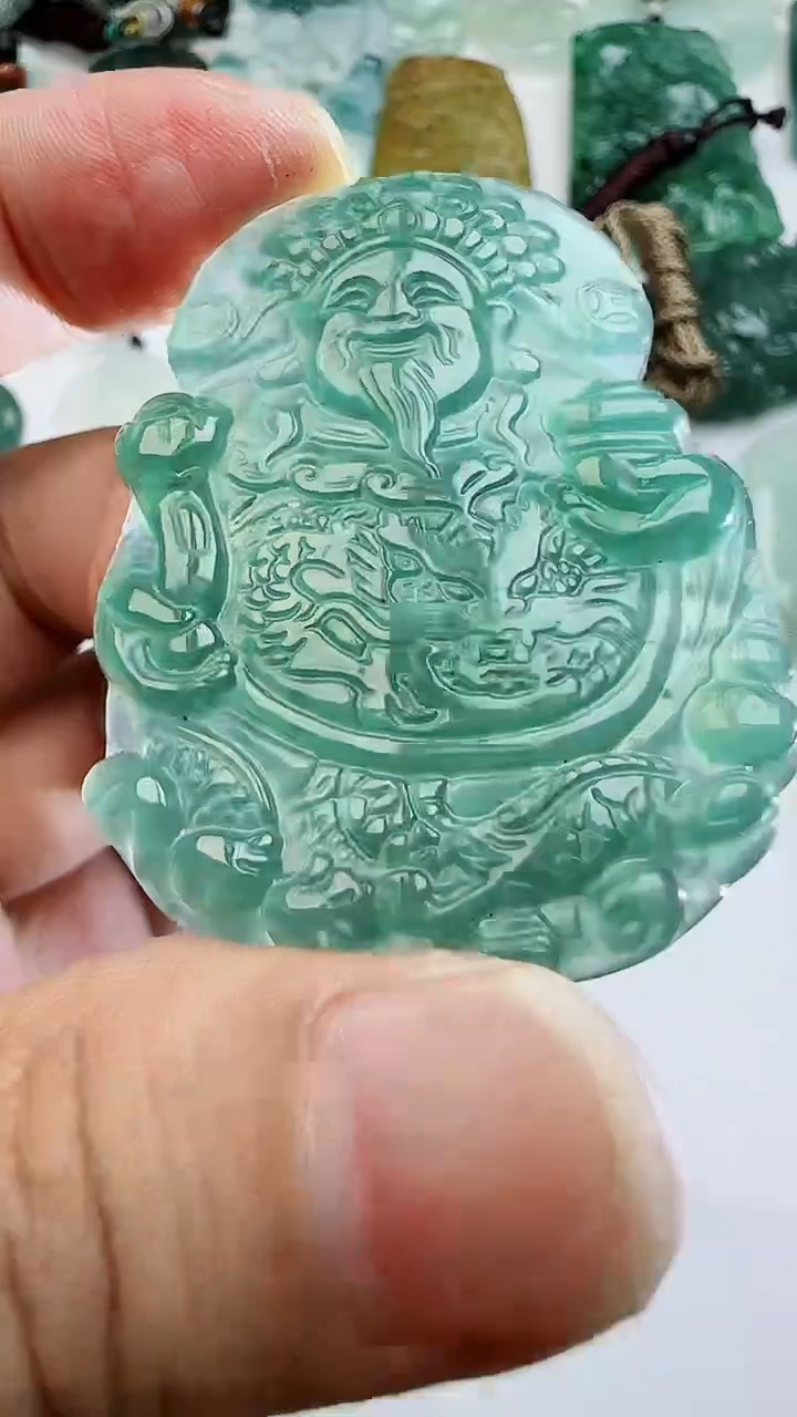 【闪购商品】翡翠颈饰未镶嵌1111111111