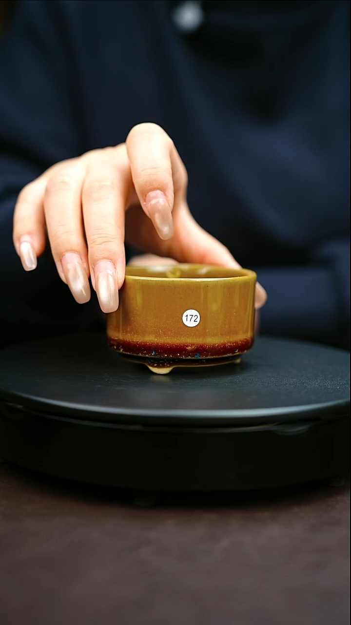 172#原矿钧瓷炉钧釉三足直口杯