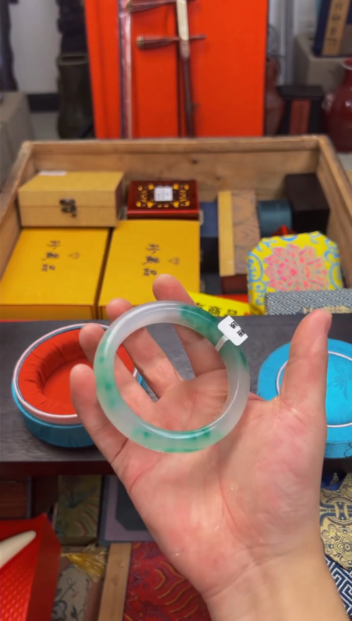 【闪购商品】翡翠手镯未镶嵌—————————