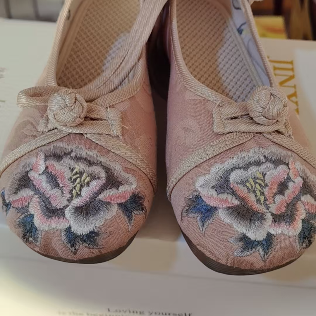 新款装饰百搭透气绣花鞋中国风休闲鞋女2022-305