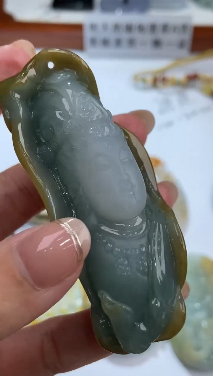 翡翠未镶嵌挂件281430    