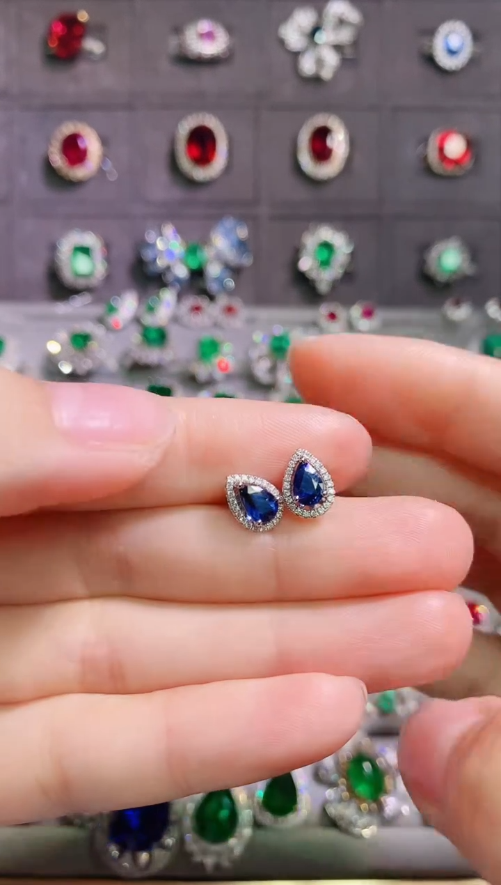 【闪购商品】蓝宝石18K金耳饰18K金镶嵌--