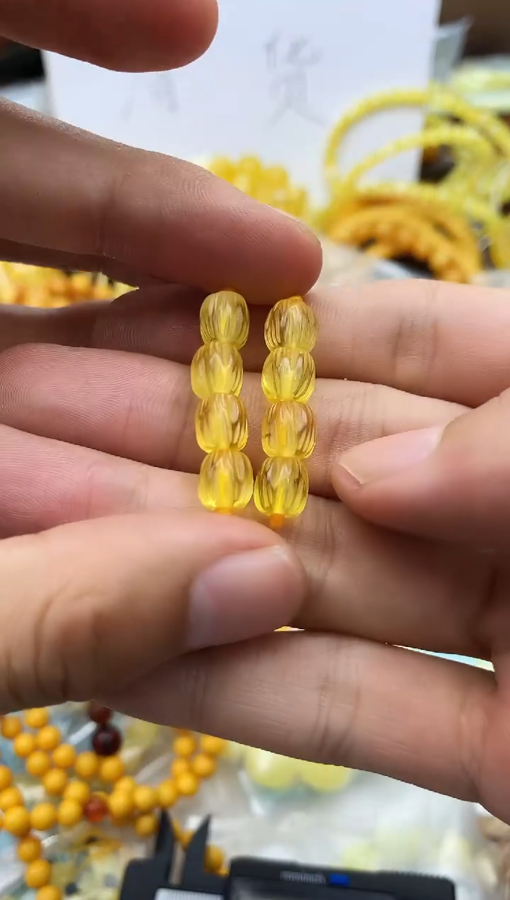 裸石蜜蜡未镶嵌隔珠一对