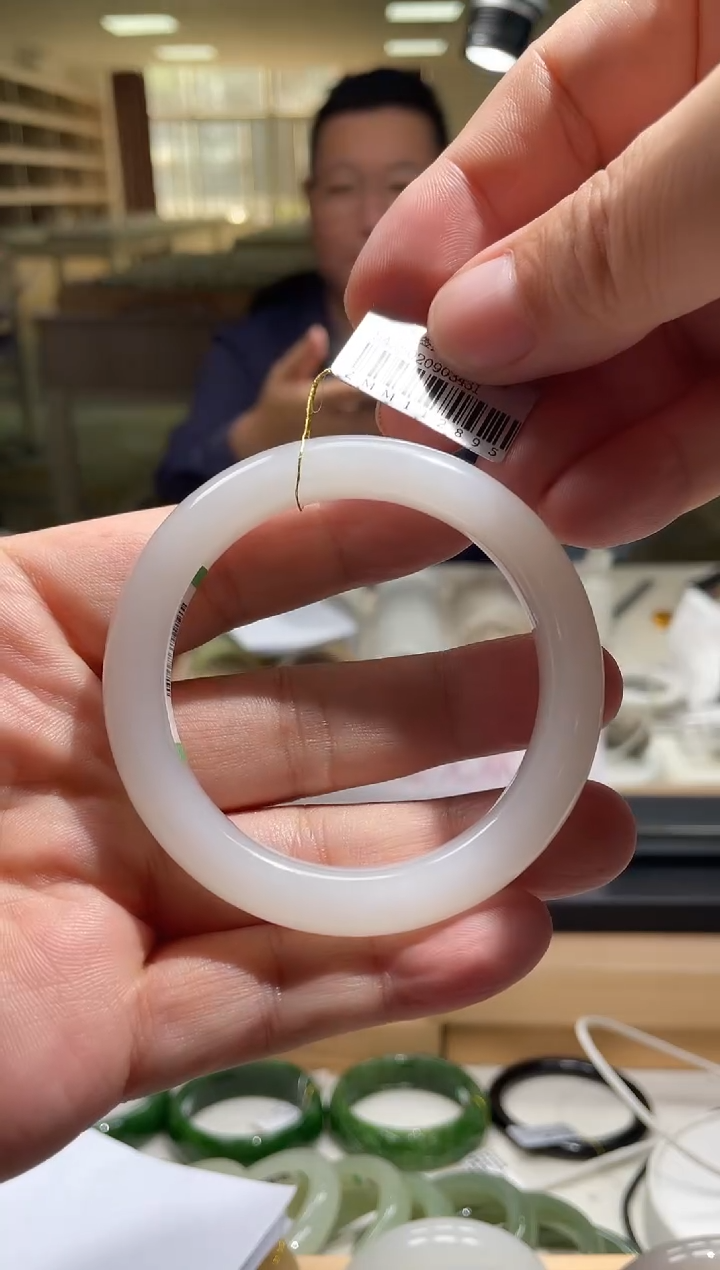 未镶嵌手镯和田玉54-55圈口 2895