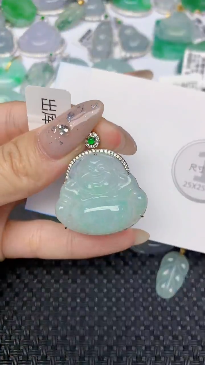 颈饰18K金镶嵌翡翠小*窝天然缅甸翡翠a货百元以上9元证书费自理