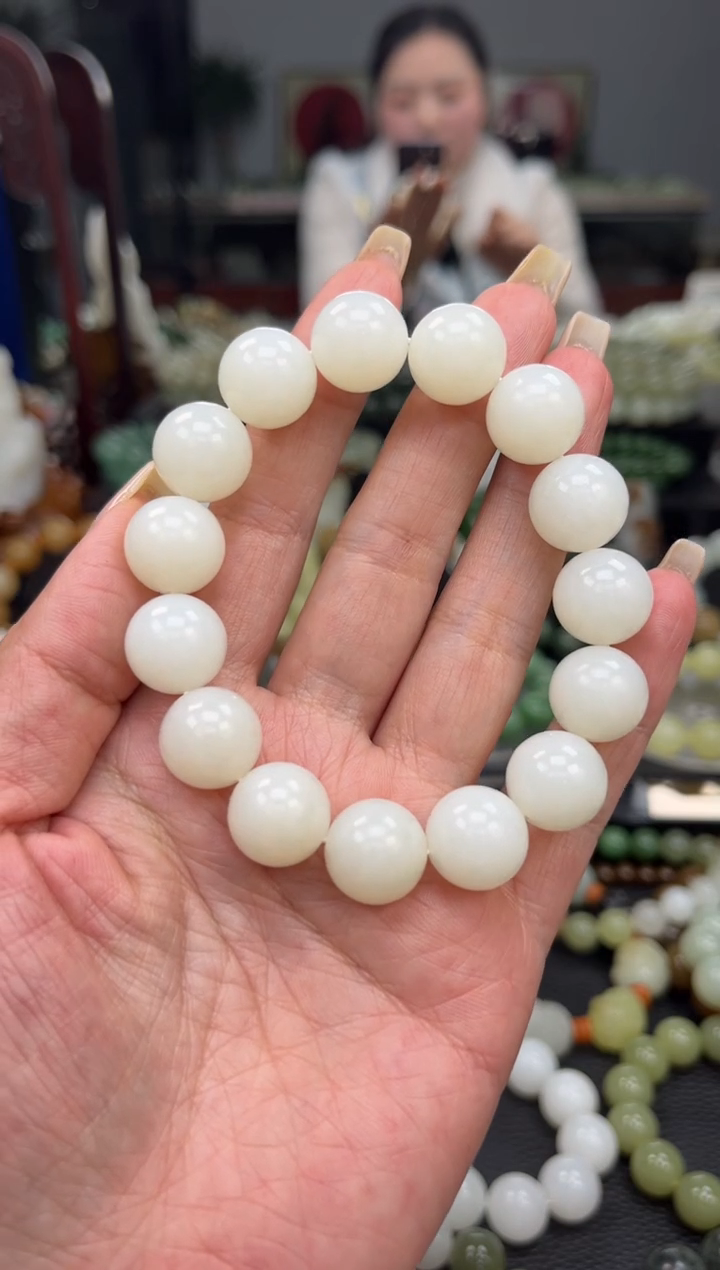 【闪购商品】和田玉手串未镶嵌新疆且末白玉卡14