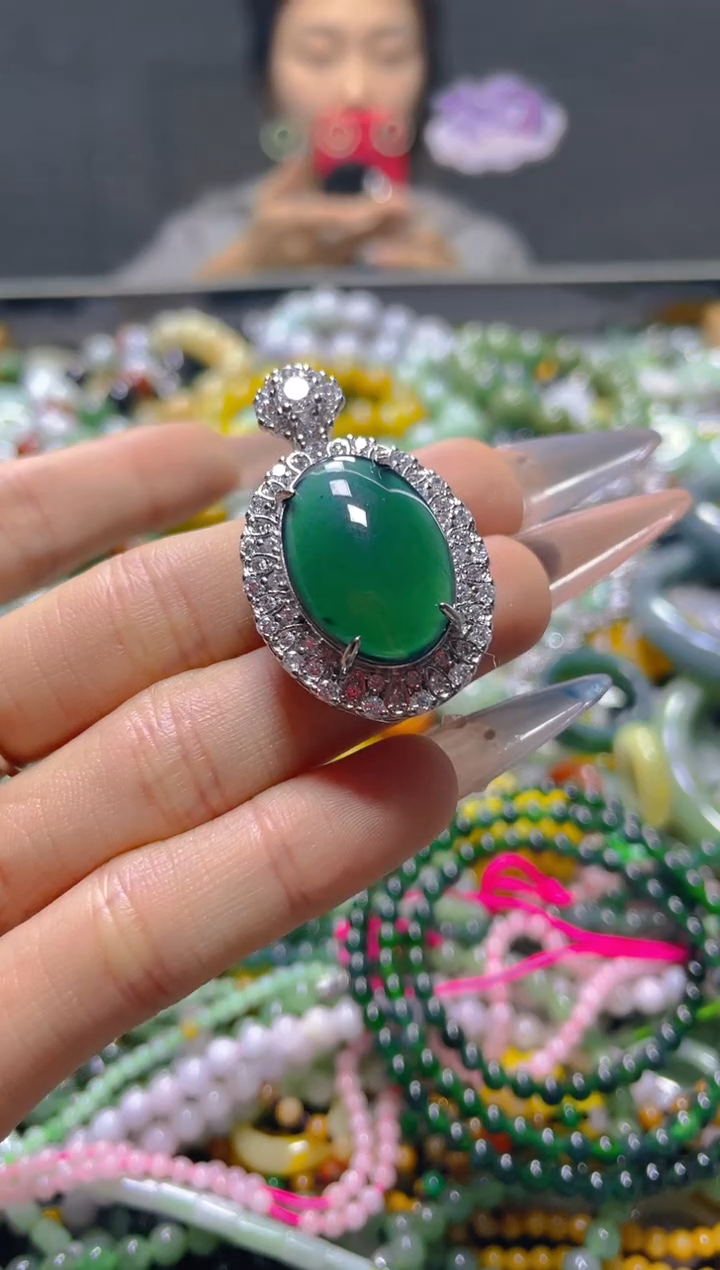 颈饰未镶嵌翡翠/F/翡翠A货，一件也是批发价