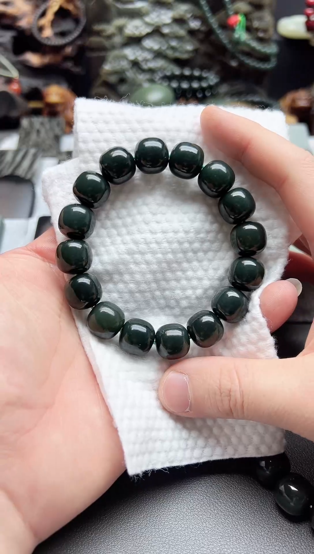 未镶嵌手链和田玉卡14老型珠沙枣青手串