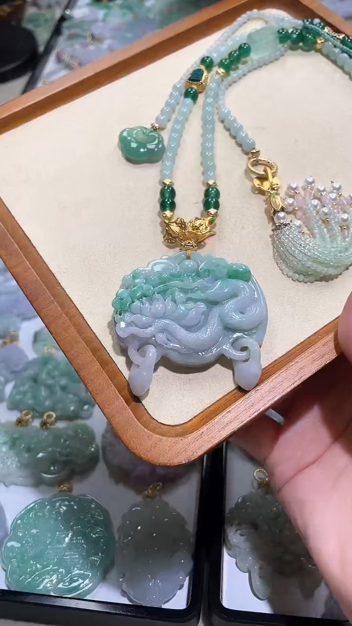 【闪购商品】翡翠颈饰未镶嵌吊坠