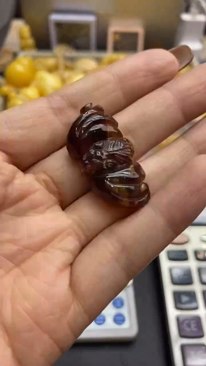 琥珀未镶嵌珠宝奇石41