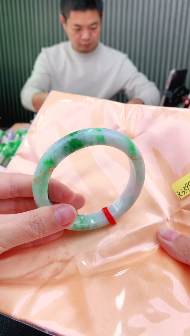 未镶嵌手镯翡翠61