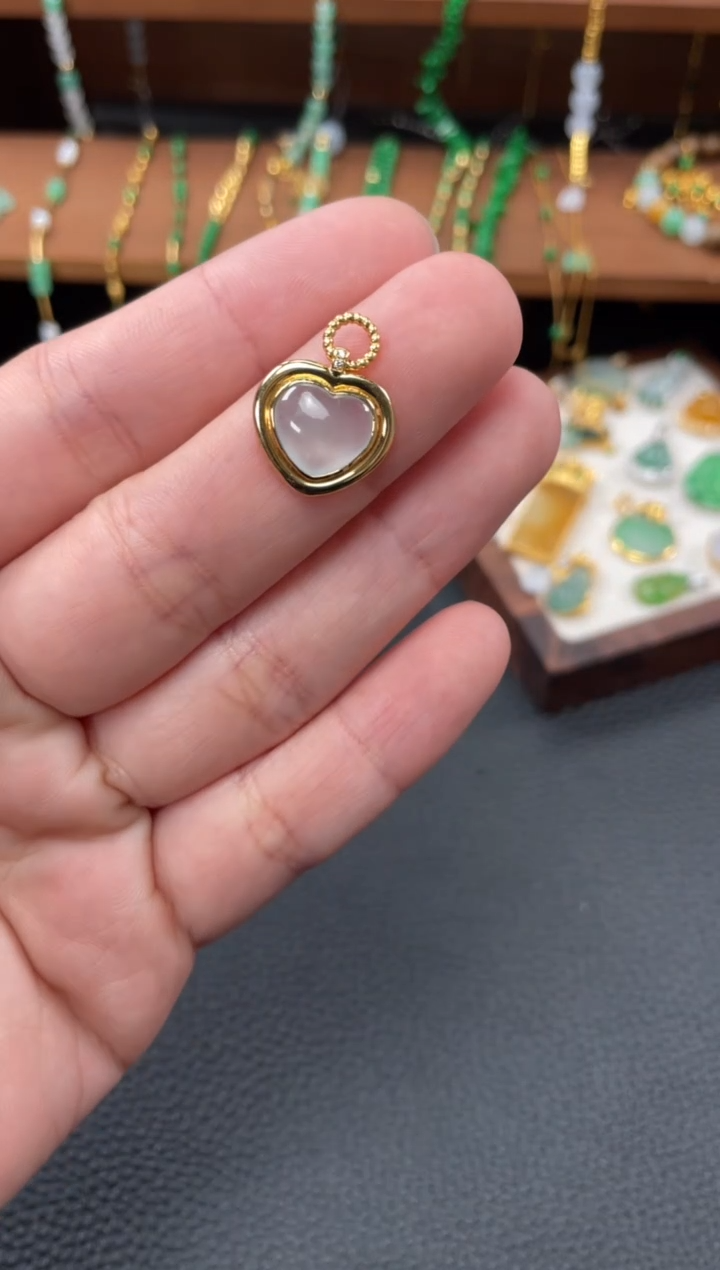 【闪购商品】翡翠吊坠(不含链)18K金镶嵌一个    P323