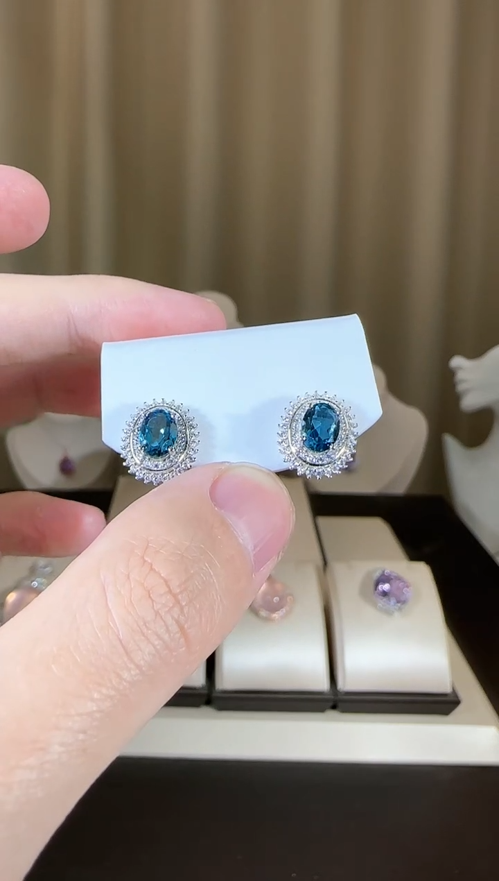 【闪购商品】托帕石耳饰银S925镶嵌5*7mm耳钉