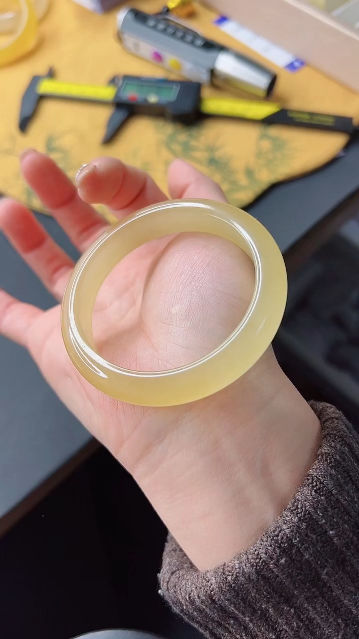 【闪购商品】石英质玉手镯未镶嵌702-54-55