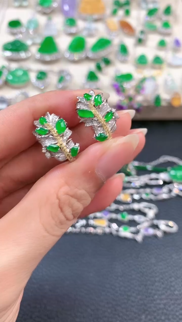 【闪购商品】翡翠耳饰18K金镶嵌m51不退换多样性一件发货