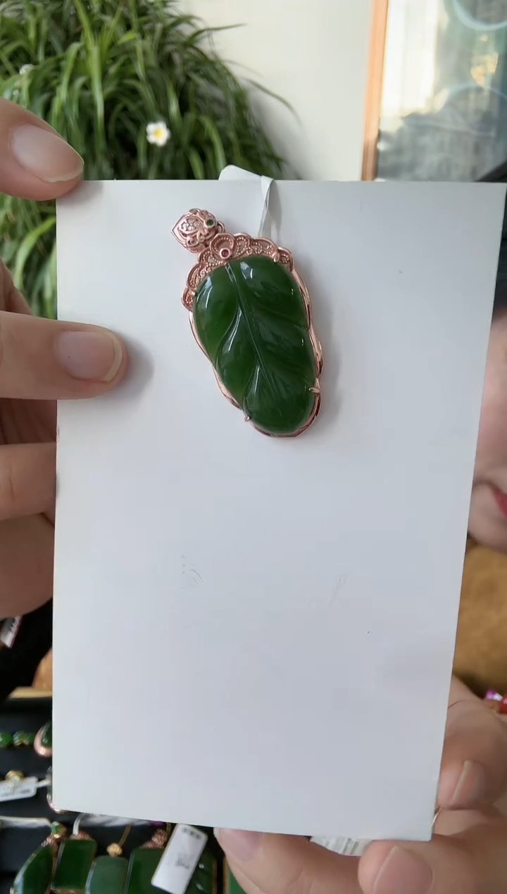 【闪购商品】和田玉Q银S925镶嵌叶子挂坠