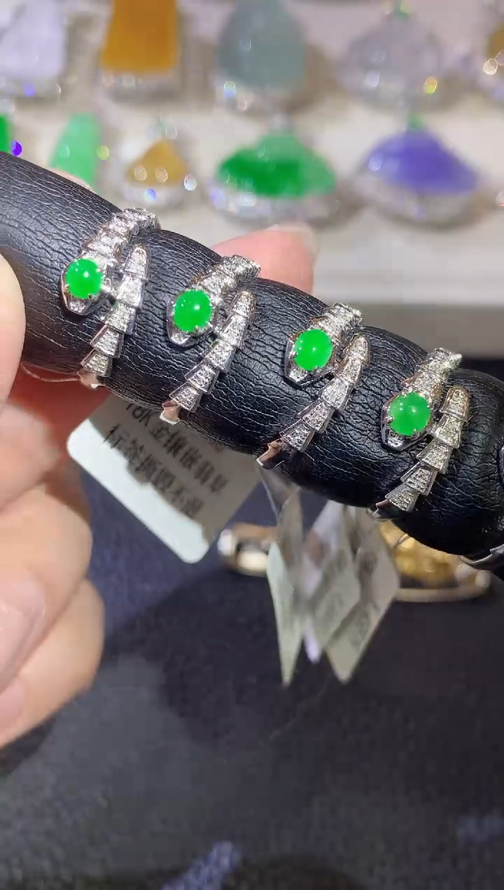 【闪购商品】翡翠戒指18K金镶嵌C63翡翠