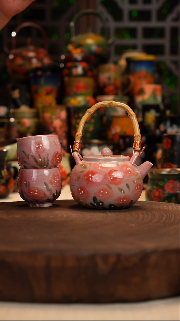 油画    釉下彩   杯子三件套