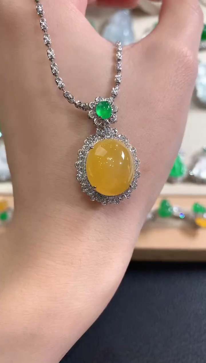 吊坠(不含链)18K金镶嵌翡翠冬日珠宝W16