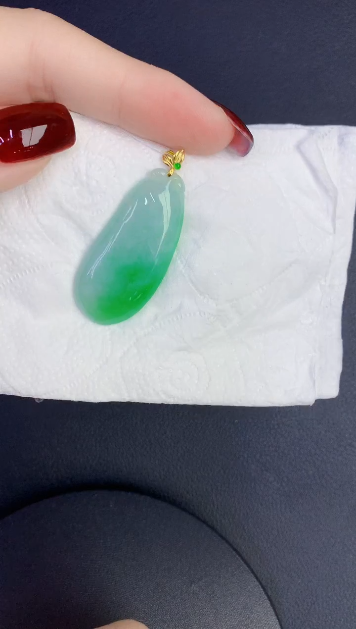 颈饰18K金镶嵌翡翠缅甸天然翡翠a货